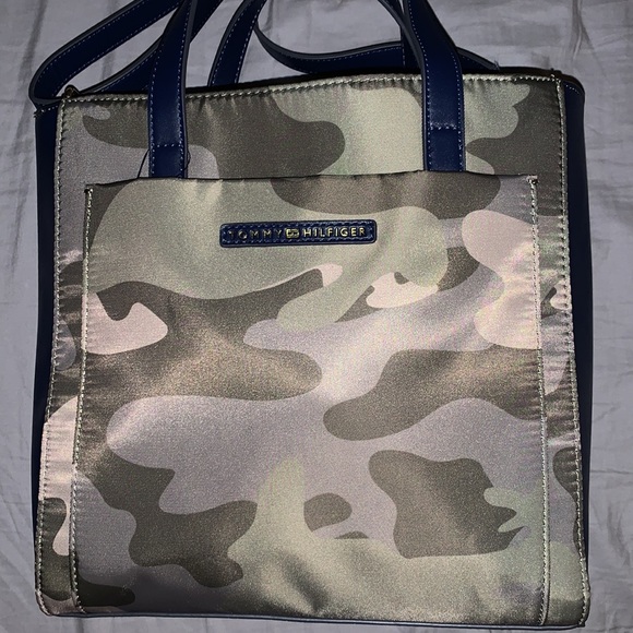 Tommy Hilfiger / Camo Shopper Bag - Picture 6 of 13